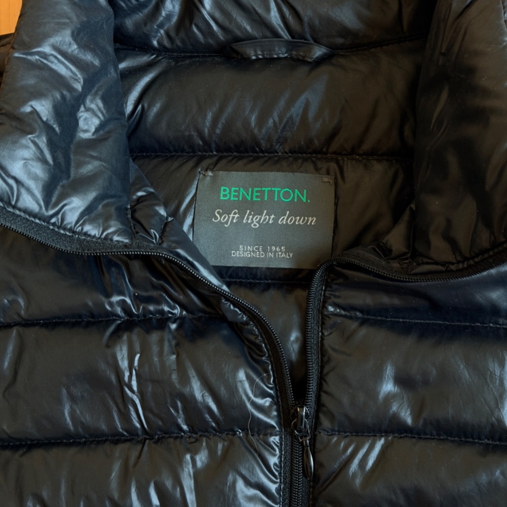 United Colors of Benetton~Black Lightweight Down Puffer Jacket ~ Size Small - Picture 4 of 7